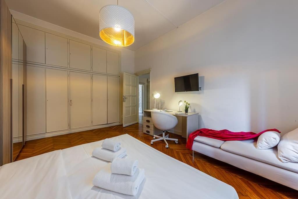 Appartement 4 Bedrooms, 10 Guests, 250sqm, Terrace, 5mn Duomo Milan